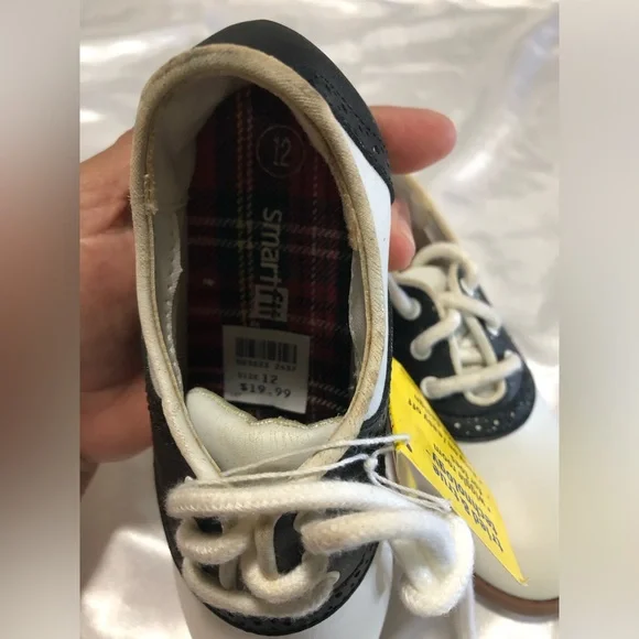 Smartfit N.W.T. Kids' Black and White Saddle Shoes.Girls Vintage Retro 1950’S - Picture 6 of 8